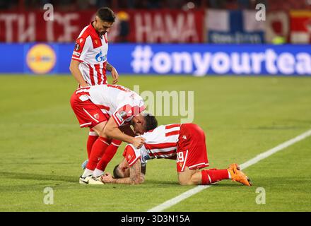 Belgrade, Serbie. 6 novembre 2025. Les joueurs du Red Star Marko Arnautovic et Milos Veljkovic célèbrent le but sur le match entre Crvena Zvezda - Lille. Banque D'Images