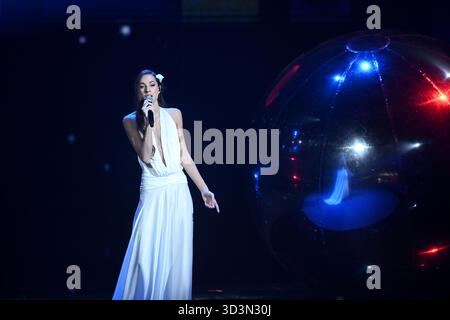 Milano, Trasmissione TV “X Factor” 2025, terza puntata Nella foto : Layana Banque D'Images