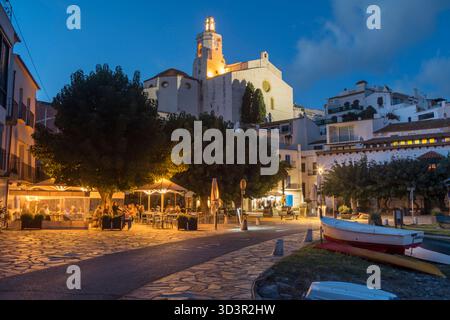 SANTA MARIA ÉGLISE PORT D’ALGUER PLAGE CADAQUES GIRONA PROVINCE CCOSTA BRAVA CATALOGNE ESPAGNE Banque D'Images