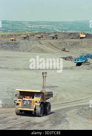 Exploitation minière du charbon en 1997, sur le site de Ffos Llas au sud du pays de Galles, au Royaume-Uni Banque D'Images