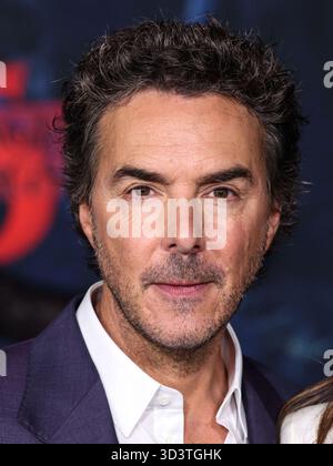 Hollywood, États-Unis. 07 novembre 2025. HOLLYWOOD, LOS ANGELES, CALIFORNIE, États-Unis - 06 NOVEMBRE : Shawn Levy arrive à la première à Los Angeles de la saison 5 de 'Stranger Things' de Netflix qui a eu lieu au TCL Chinese Theatre IMAX le 6 novembre 2025 à Hollywood, Los Angeles, Californie, États-Unis. (Photo de Xavier Collin/image Press Agency) crédit : image Press Agency/Alamy Live News Banque D'Images
