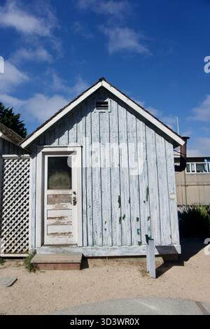 Rustique Cottage côtier avec fenêtre sarcelle, Monterey Californie Banque D'Images