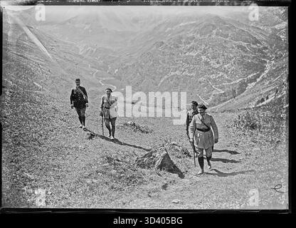 Le général Serrigny photographié lors de manœuvres militaires françaises le 1er septembre 1930, capturé par l'Agence Rol. Banque D'Images