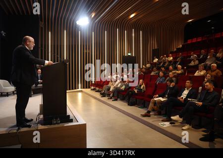 Tubize, Belgique. 07 novembre 2025. Le ministre de l’intérieur Bernard Quintin en photo lors d’une table ronde sur la sécurité dans le football, organisée par la Pro League et la Royal Belgian Football Association (RBFA), vendredi 07 novembre 2025 à Tubize. BELGA PHOTO VIRGINIE LEFOUR crédit : Belga News Agency/Alamy Live News Banque D'Images