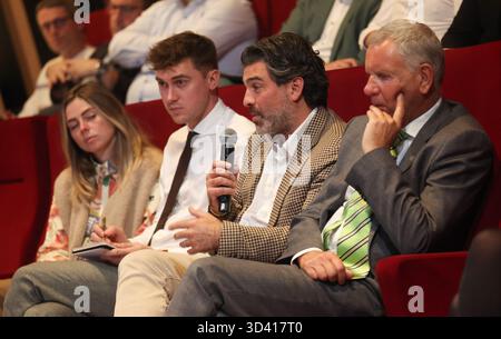 Tubize, Belgique. 07 novembre 2025. Mehdi Bayat de Charleroi photographié lors d'une table ronde sur la sécurité dans le football, organisée par la Pro League et la Royal Belgian Football Association (RBFA), vendredi 07 novembre 2025 à Tubize. BELGA PHOTO VIRGINIE LEFOUR crédit : Belga News Agency/Alamy Live News Banque D'Images