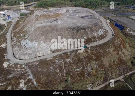 Décharge des ordures, vue de dessus de la poubelle. Décharge sanitaire. Banque D'Images