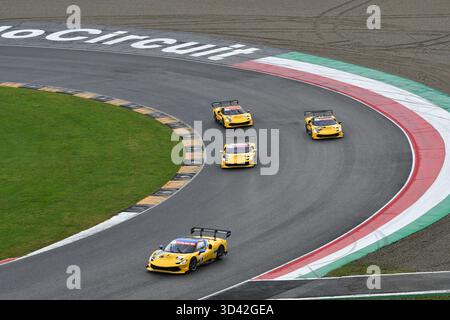 Scarperia ; Italie - 24 octobre 2025 : Ferrari 296 Challenge en action lors des Ferrari World finals 2025 sur le circuit de Mugello en Italie. Banque D'Images