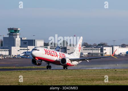 9H-VUD Boeing 737-8200 Malta Air Bristol Airport 08/11/2025 Banque D'Images