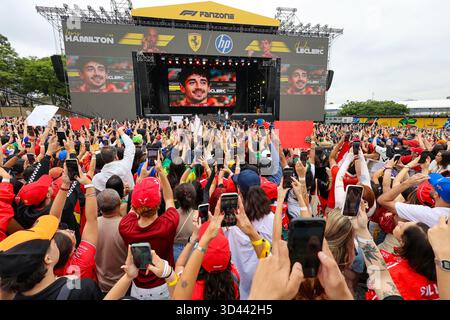 Charles Leclerc (mon) - Scuderia Ferrari - Ferrari SF-25 - Ferrari fanzone pendant les activités du vendredi de la formule 1 MSC croisières São Paulo Gran Banque D'Images