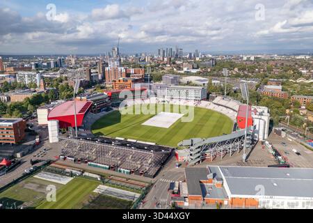 Vue aérienne du terrain de cricket Old Trafford, Old Trafford, Manchester, Royaume-Uni. Banque D'Images