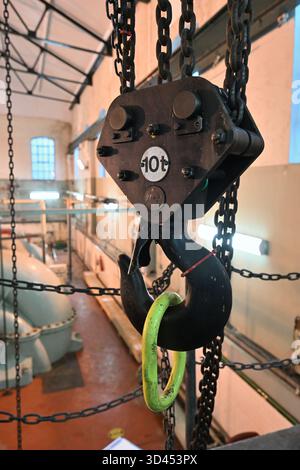 Crochet de grue (limite de levage de 10 tonnes) - West India Docks Inempounding Station - Dockands - Londres Banque D'Images