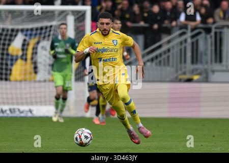 Frosinone, Italie. 8 novembre 2025, Benito Stirpe Stadium, Frosinone, Italie ; Serie BKT Football match ; Frosinone contre Modène ; Fares Ghedjemis de Frosinone crédit : Roberto Ramaccia/Alamy Live News Banque D'Images