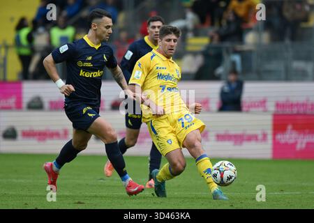 Frosinone, Italie. 8 novembre 2025, Benito Stirpe Stadium, Frosinone, Italie ; Serie BKT Football match ; Frosinone contre Modène ; Gabriele Bracaglia de Frosinone crédit : Roberto Ramaccia/Alamy Live News Banque D'Images