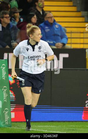 Udine, Italie. 08/11/2025, Udine, Bluenergy Stadium, QUILTER NATIONS SERIES semaine 2 : Italie vs Australie, Hollie Davidson (SRU - arbitre adjoint) crédit : Just Pictures GmbH/Alamy Live News Banque D'Images