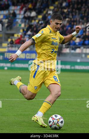 Frosinone, Italie. 8 novembre 2025, Benito Stirpe Stadium, Frosinone, Italie ; Serie BKT Football match ; Frosinone contre Modène ; Ilias Koutsoupias de Frosinone crédit : Roberto Ramaccia/Alamy Live News Banque D'Images