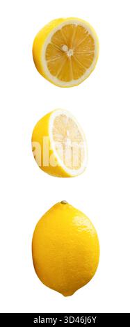 Vue de dessus d'un fruit de citron jaune mûr avec deux moitiés de citron dans l'ensemble est isolé sur fond blanc avec chemin de découpage. Banque D'Images