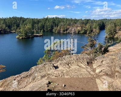Lower Thetis Lake, Thetis Lake Regional Park, Victoria, Île de Vancouver, Colombie-Britannique, Canada Banque D'Images