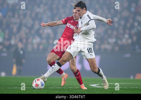 MOENCHENGLADBACH, ALLEMAGNE - 8 NOVEMBRE 2025 : Jakub Kaminski, Florian Neuhaus - le match de football de Bundesliga Borussia Moenchengladbach vs 1. FC Ko Banque D'Images