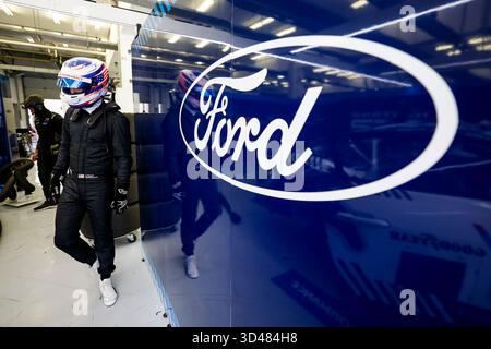 SARGEANT Logan (usa), Proton Competition, Ford Mustang LMGT3 #77, LM GT3, action lors du Rookie test 2025 du Championnat du monde d'Endurance FIA 2025, le 9 novembre 2025 sur le circuit international de Bahreïn à Sakhir, Bahreïn - photo Julien Delfosse/DPPI crédit : DPPI Media/Alamy Live News Banque D'Images