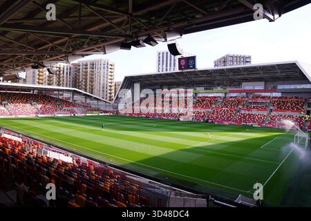 Londres, Royaume-Uni. 09 novembre 2025. Vue générale du Gtech Community Stadium avant le match de premier League Brentford vs Newcastle United au Gtech Community Stadium, Londres, Royaume-Uni, le 9 novembre 2025 (photo par Harvey Murphy/News images) *** GER AUT sui OUT *** à Londres, Royaume-Uni le 11/9/2025. (Photo de Harvey Murphy/News images/SIPA USA) crédit : SIPA USA/Alamy Live News Banque D'Images