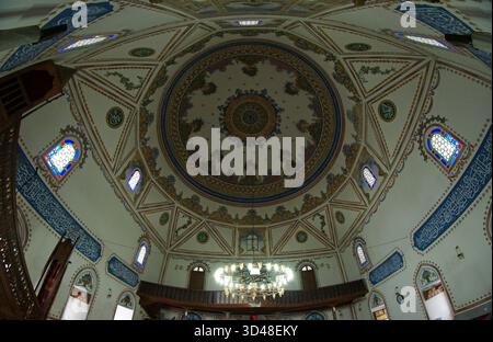 Située à Kirklareli, en Turquie, la mosquée Hizir Bey a été construite en 1383. Banque D'Images