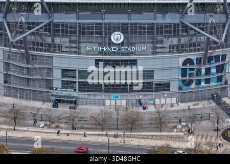 Une vue aérienne de l'Etihad Stadium avant le match de premier League Manchester City vs Liverpool à l'Etihad Stadium, Manchester, Royaume-Uni, le 9 novembre 2025 (photo de Mark Cosgrove/News images) *** GER AUT sui OUT *** Banque D'Images