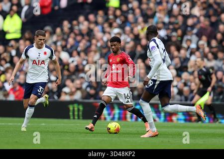 Londres, Royaume-Uni. 08 novembre 2025. Amad Diallo de Manchester Utd (16 ans) en action. Premier League match, Tottenham Hotspur contre Manchester Utd au Tottenham Hotspur Stadium à Londres le samedi 8 novembre 2025. Cette image ne peut être utilisée qu'à des fins éditoriales. Usage éditorial exclusif photo par Andrew Orchard/Alamy Live News Banque D'Images