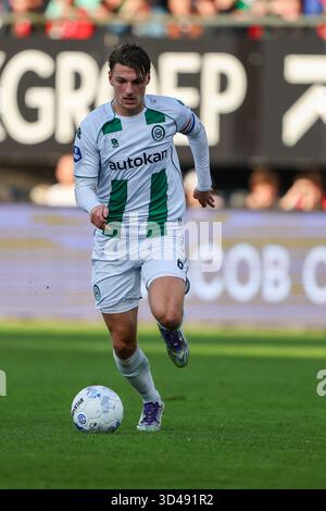 Nimègue, pays-Bas. 09 novembre 2025. NIJMEGEN, 09-11-2025, Goffertstade, saison 2025/2026, football néerlandais Eredivisie, match entre NEC et Groningen, photo montre le joueur de Groningen Stije Resink Credit : Pro Shots/Alamy Live News Banque D'Images