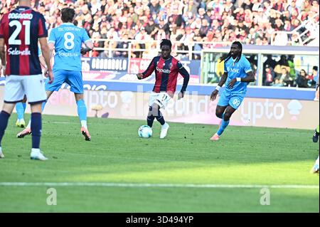 Bologne, Italie. 09 novembre 2025. Rowe of Bologna FC lors du match entre Bologna FC et SSC Napoli - Serie A Enilive au Stadio Dall'Ara le 09 novembre 2025 à Bologne, Italie. (Photo de Andrea Iommarini/ LiveMedia) crédit : Andrea Iommarini/Alamy Live News Banque D'Images