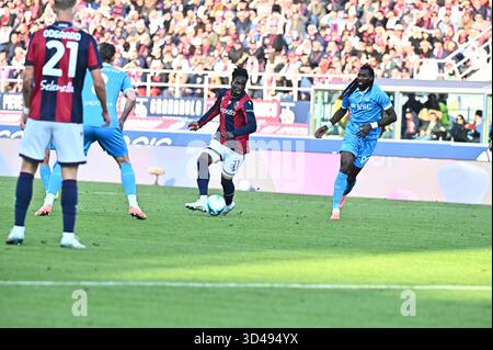Bologne, Italie. 09 novembre 2025. Rowe of Bologna FC lors du match entre Bologna FC et SSC Napoli - Serie A Enilive au Stadio Dall'Ara le 09 novembre 2025 à Bologne, Italie. (Photo de Andrea Iommarini/ LiveMedia) crédit : Andrea Iommarini/Alamy Live News Banque D'Images