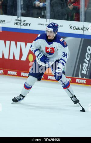Landshut, Allemagne. 09 novembre 2025. Deutschland Cup 2025 Deutschland - Slowakei AM 09.11.2025 in der VR-Bank Landshut Arena in Landshut Peter Cehlarik ( Slowakei ) Foto : Revierfoto crédit : ddp media GmbH/Alamy Live News Banque D'Images