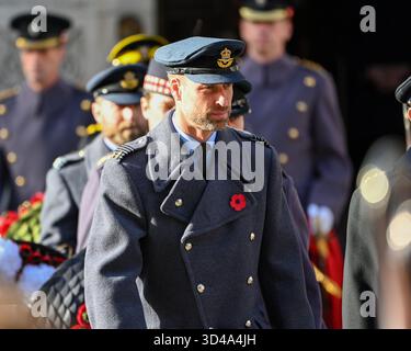 Londres, Royaume-Uni. 9 novembre 2025, Londres Royaume-Uni.. Chaque année, des membres de la famille royale britannique rejoignent des politiciens, des vétérans et des membres du public au cénotaphe de Londres pour se souvenir de ceux qui sont morts au combat. Photo : le prince William rejoint le roi et d'autres membres de la famille royale à Whitehall. Crédit : MartinJPalmer/Alamy Live News Banque D'Images