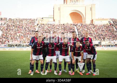 Bologne, Italie. 09 novembre 2025. Équipe de Bologne lors du match de Serie A entre Bologne et Napoli au stade Renato DallÕAra de Bologne, Italie du Nord - dimanche 9 novembre 2025 - (photo Massimo Paolone/LaPresse) crédit : LaPresse/Alamy Live News Banque D'Images