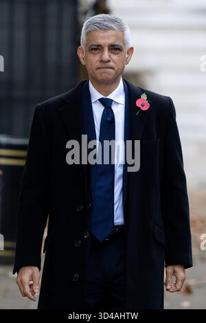 Londres, Angleterre, Royaume-Uni. 9 novembre 2025. Le maire de Londres, SADIQ KHAN, arrive à Downing Street avant le service du dimanche du souvenir au cénotaphe, le 9 novembre 2025. (Crédit image : © Thomas Krych/ZUMA Press Wire) USAGE ÉDITORIAL SEULEMENT ! Non destiné à UN USAGE commercial ! Crédit : ZUMA Press, Inc/Alamy Live News Banque D'Images