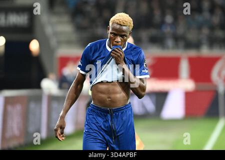 Gand, Belgique. 09 novembre 2025. Hyllarion Goore de Gand est remplacé lors d'un match de football entre KAA Gent et KRC Genk, dimanche 09 novembre 2025 à Gand, le jour 14 de la première division 'Jupiler Pro League' 2025-2026 du championnat belge. BELGA PHOTO MAARTEN STRAETEMANS crédit : Belga News Agency/Alamy Live News Banque D'Images