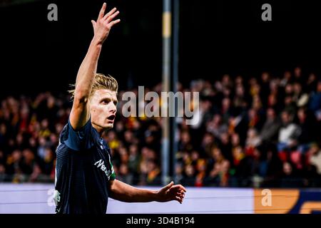 SEM Steijn de Feyenoord Rotterdam fait des gestes lors du match néerlandais Eredivisie entre Go Ahead Eagles et Feyenoord Rotterdam au Stadion de Adelaarshorst le 9 novembre 2025 à Deventer, pays-Bas. (Crédit : Marcel ter bals/MTB-photo/Alamy Live News) Banque D'Images