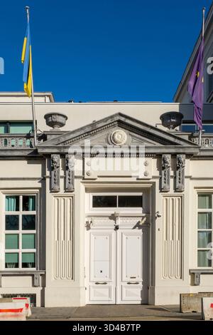 Derrière la façade néo-classique du 16 rue de la loi à Bruxelles, cohabitent la cellule stratégique du premier ministre, composé de ses conseillers p Banque D'Images