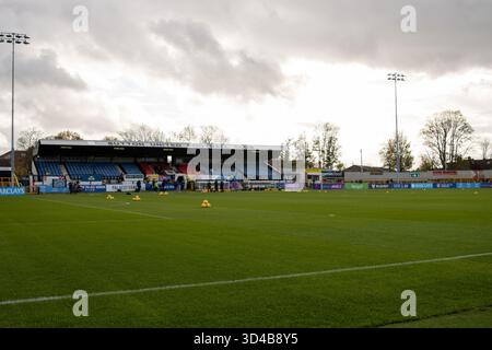Londres, Royaume-Uni. 09 novembre 2025. Le VBS Community Stadium avant le match entre Crystal Palace et Sheffield United en WSL2 au VBS Community Stadium Sutton, Londres, Angleterre le dimanche 9 novembre 2025. Crédit : SPP Sport Press photo. /Alamy Live News Banque D'Images