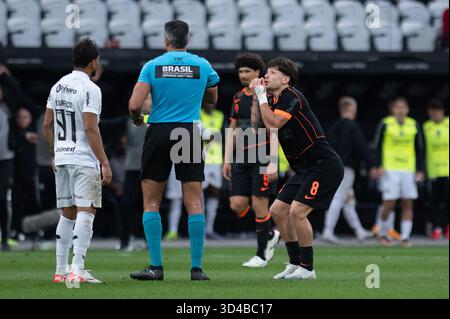 Sao Paulo, Sao Paulo, Brésil. 9 novembre 2025. Sao Paulo (SP), 09/11/2025 - Brasileirao/Corinthians vs Ceara - match entre Corinthians et Ceara, valable pour la 33ème manche du championnat brésilien de football, dans l'après-midi de ce dimanche 9 novembre 2025, au Neo Quimica Arena, à Sao Paulo-SP. (Crédit image : © Ronaldo Barreto/TheNEWS2 via ZUMA Press Wire) USAGE ÉDITORIAL SEULEMENT ! Non destiné à UN USAGE commercial ! Banque D'Images