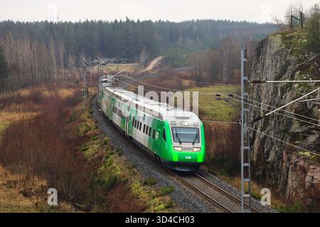 Le nouveau train VR Group Pendolino plus Express opère sur la ligne Helsinki - Turku depuis le 3 novembre 2025. Salo, Finlande. 8 novembre 2025. Banque D'Images