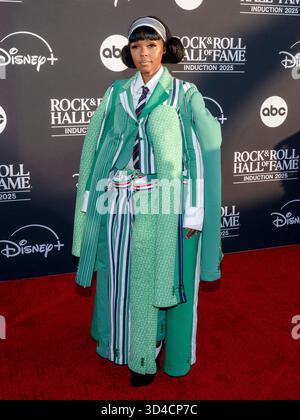 8 novembre 2025, Los Angeles, Californie, États-Unis : chanteur nominé aux Grammy Awards, la rappeuse, compositrice, productrice et actrice JANELLE Monae assiste à la cérémonie d'intronisation du Rock & Roll Hall of Fame 2025. (Crédit image : © Billy Bennight/ZUMA Press Wire) USAGE ÉDITORIAL SEULEMENT ! Non destiné à UN USAGE commercial ! Banque D'Images