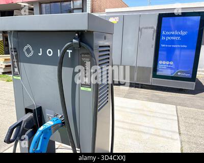 Chargeur de voiture publique pour véhicule électrique Jolly EV à Brookvale, Sydney, NSW, Australie Banque D'Images
