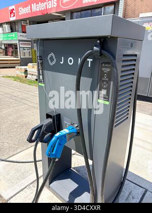 Chargeur de voiture publique pour véhicule électrique Jolly EV à Brookvale, Sydney, NSW, Australie Banque D'Images