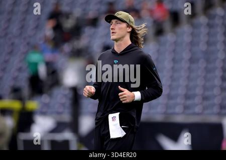 Houston, Texas, États-Unis. 9 novembre 2025. Le quarterback des Jaguars de Jacksonville Trevor Lawrence (16 ans) avant le match NFL entre les Texans de Houston et les Jaguars de Jacksonville au NRG Stadium de Houston, Texas, le 9 novembre 2025. Houston a gagné, 36-29. (Crédit image : © Erik Williams/ZUMA Press Wire) USAGE ÉDITORIAL SEULEMENT ! Non destiné à UN USAGE commercial ! Banque D'Images
