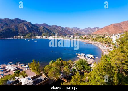 Vue panoramique aérienne sur la plage d'Icmeler City. Icmeler est une ville près de la ville de Marmaris dans la province de Mugla, en Turquie. Banque D'Images