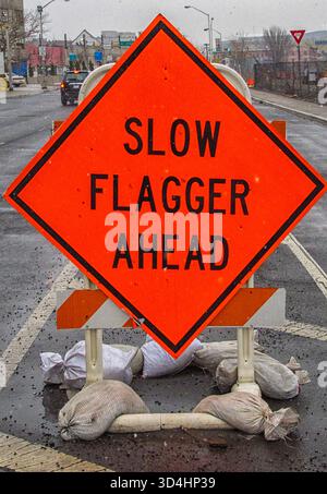 Signe sur un chantier de construction de rue Banque D'Images