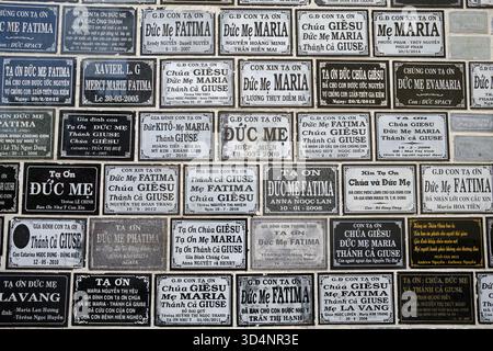 Église catholique de Fatima. Ex-voto. mur. Ho Chi Minh ville. Vietnam. Banque D'Images