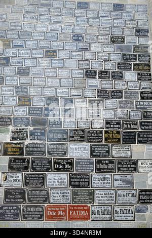 Église catholique de Fatima. Ex-voto. mur. Ho Chi Minh ville. Vietnam. Banque D'Images
