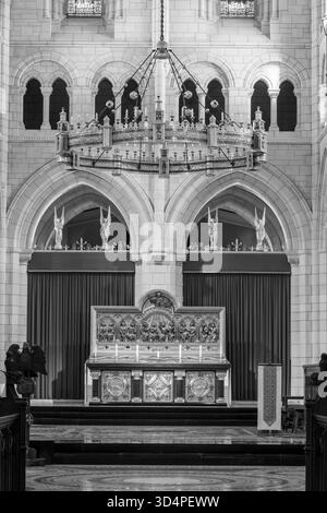 Buckfast.Devon.United Kingdom.August 22nd 2025.photo de l'autel à l'intérieur de l'abbaye de Buckfast dans le Devon Banque D'Images
