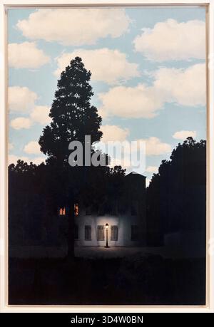 René Magritte (1898-1967), Empire de lumière, 1953-1954, huile sur toile, Musée de la collection Peggy Guggenheim, Venise, Venise, Vénétie, Italie. Banque D'Images